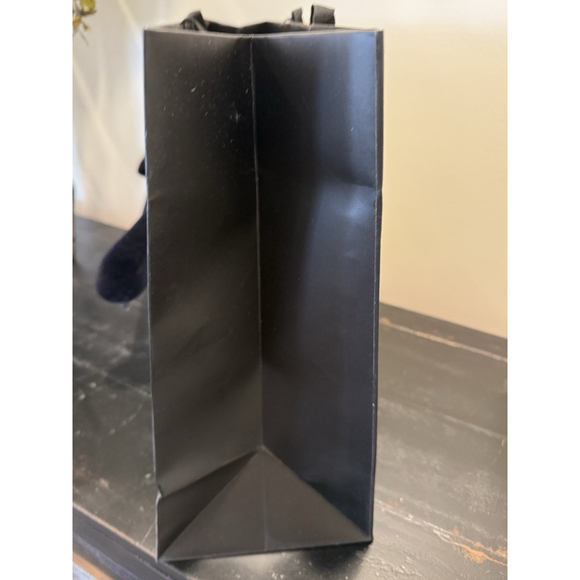 GUCCI Large Shopping Gift Bag Tote & Gucci Black Velvet Hanger 19x14x7 - Picture 6 of 7